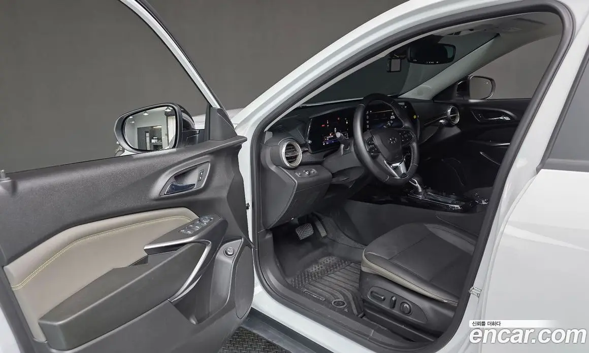 Chevrolet Trax 2023 1.2 автомат (гидро), фото 13