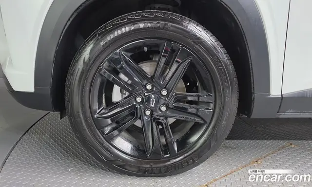 Chevrolet Trax 2023 1.2 автомат (гидро), миниатюра 5