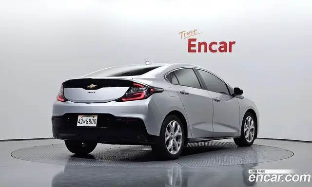 Chevrolet Volt 2018 1.5 автомат (гидро), миниатюра 2
