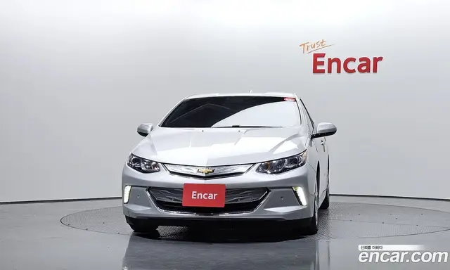 Chevrolet Volt 2018 1.5 автомат (гидро), миниатюра 3