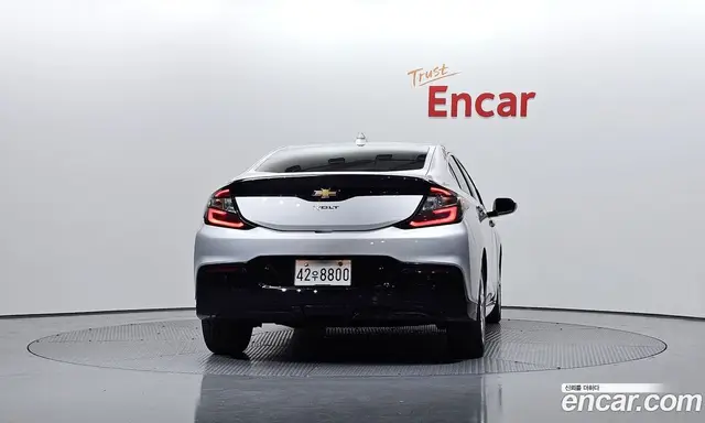 Chevrolet Volt 2018 1.5 автомат (гидро), миниатюра 4