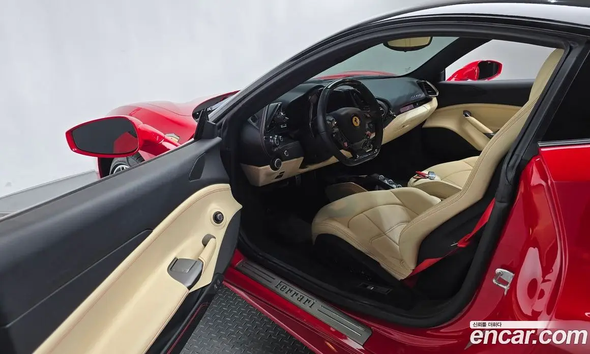 Ferrari 488 2018 3.9 автомат (гидро), фото 13