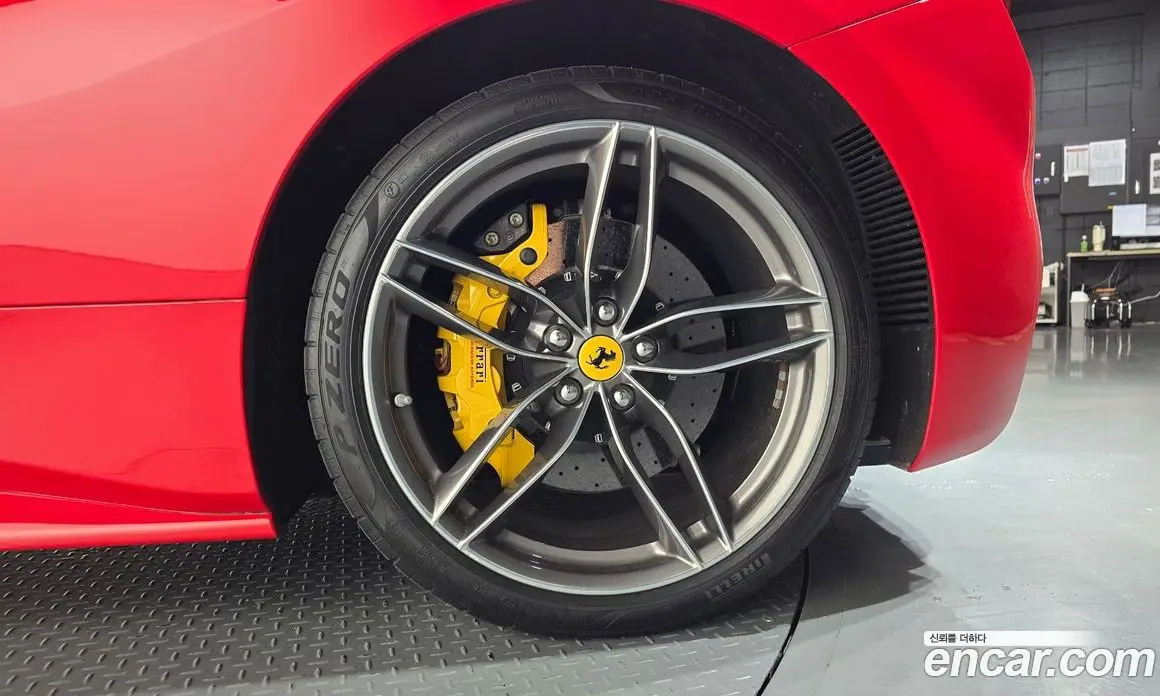 Ferrari 488 2018 3.9 автомат (гидро), фото 7