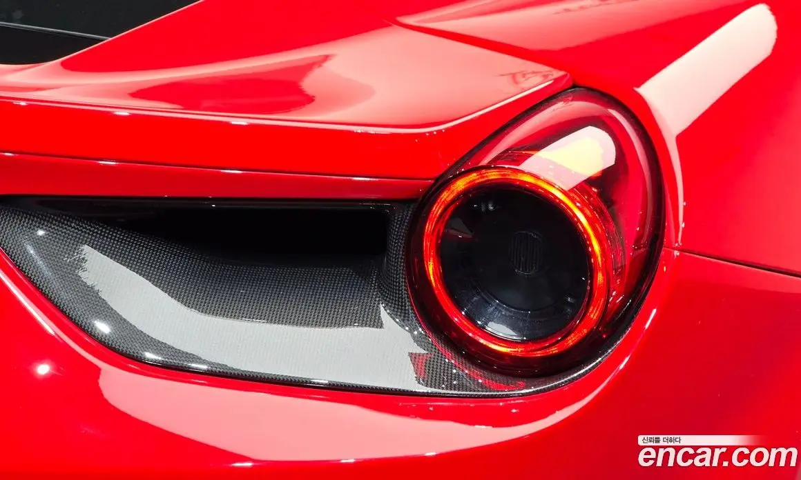 Ferrari 488 2018 3.9 автомат (гидро), фото 9