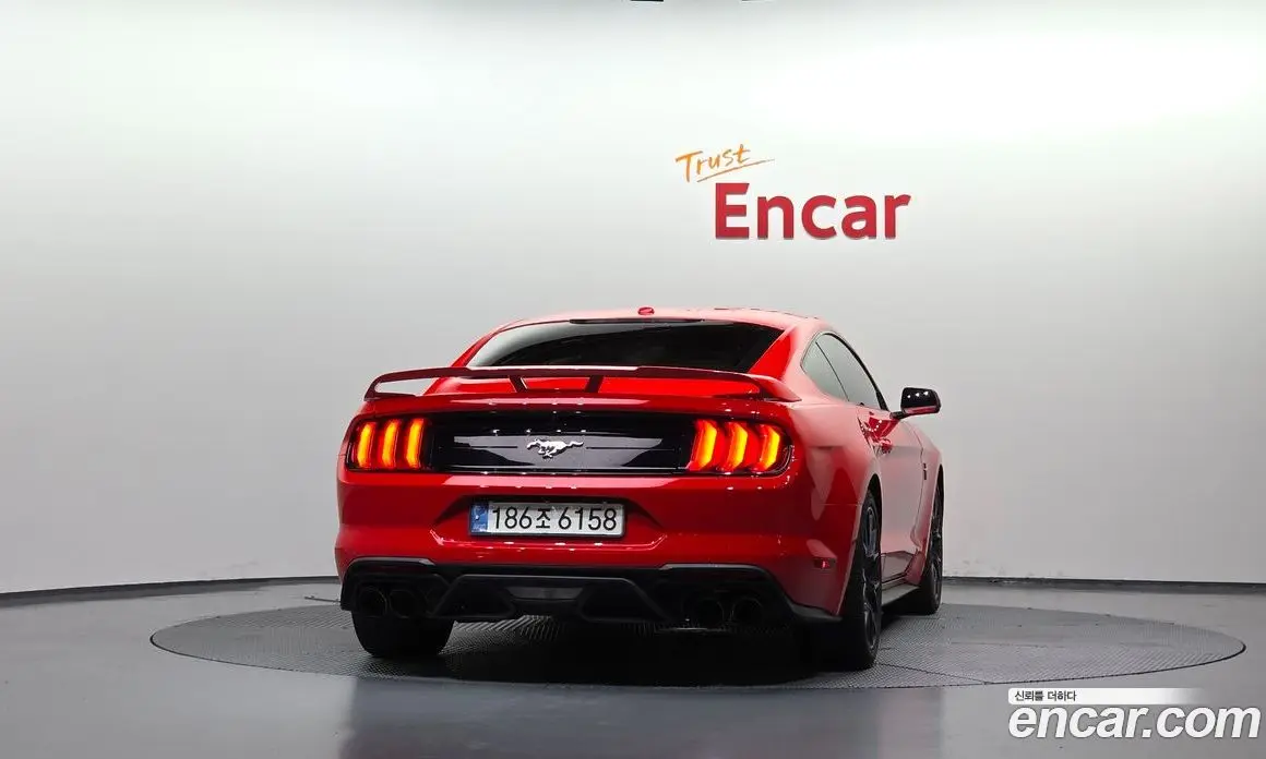 Ford Mustang 2018 2.3 автомат (гидро), фото 3
