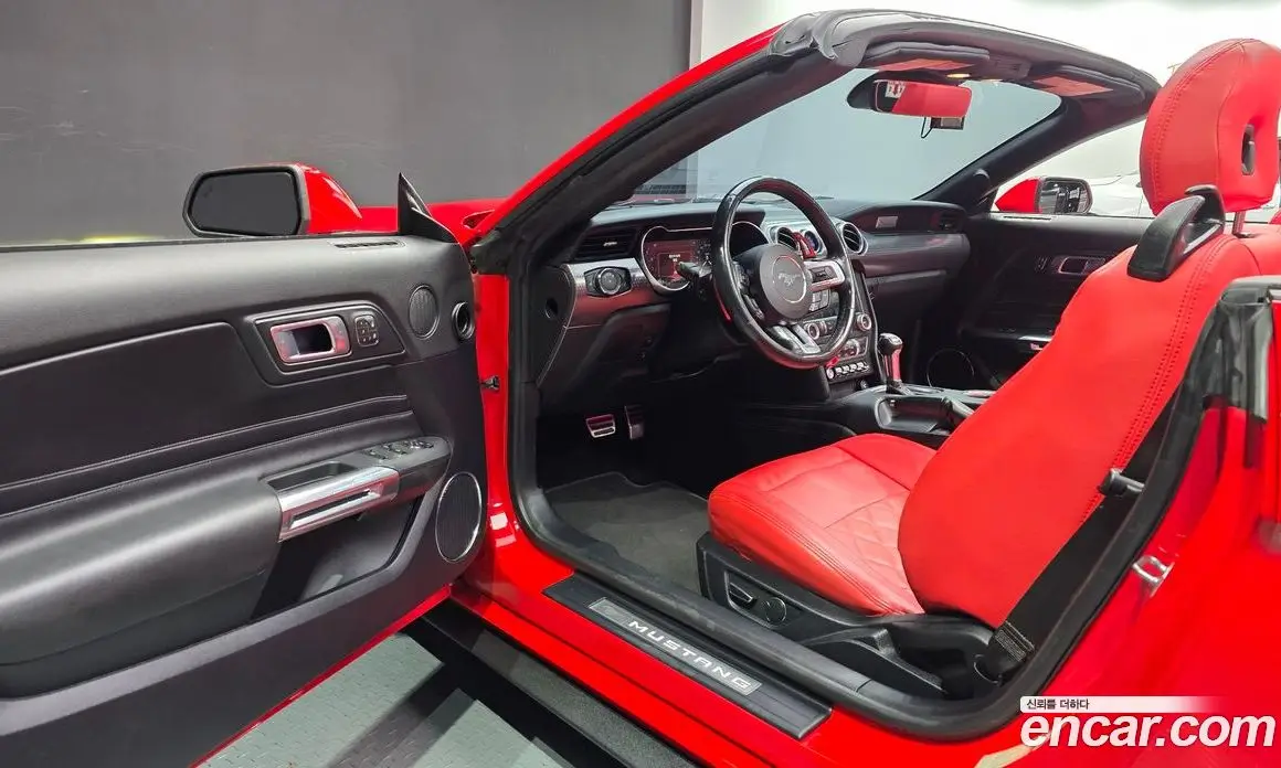 Ford Mustang 2019 2.3 автомат (гидро), фото 13 Ford Mustang 2019 2.3 автомат (гидро), фото 13