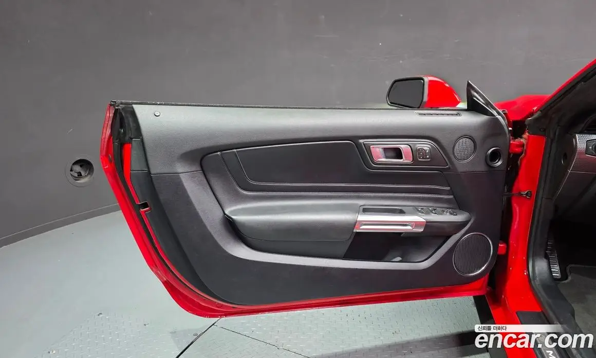 Ford Mustang 2019 2.3 автомат (гидро), фото 14 Ford Mustang 2019 2.3 автомат (гидро), фото 14