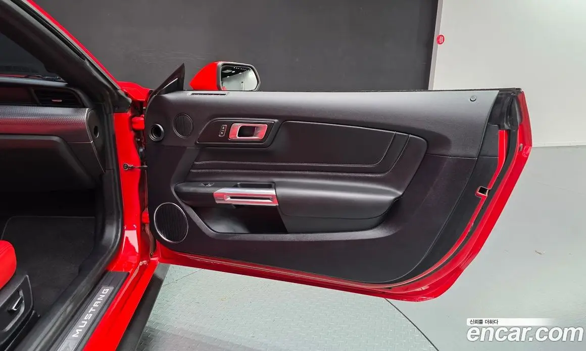 Ford Mustang 2019 2.3 автомат (гидро), фото 15 Ford Mustang 2019 2.3 автомат (гидро), фото 15