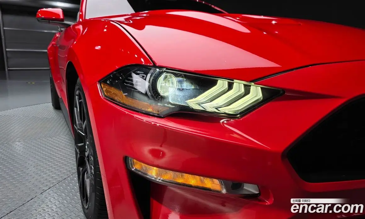 Ford Mustang 2019 2.3 автомат (гидро), фото 8 Ford Mustang 2019 2.3 автомат (гидро), фото 8