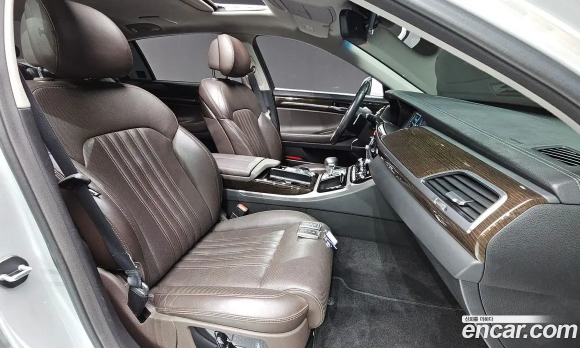 Genesis EQ900 2016 3.3 автомат (гидро), фото 13 Genesis EQ900 2016 3.3 автомат (гидро), фото 13