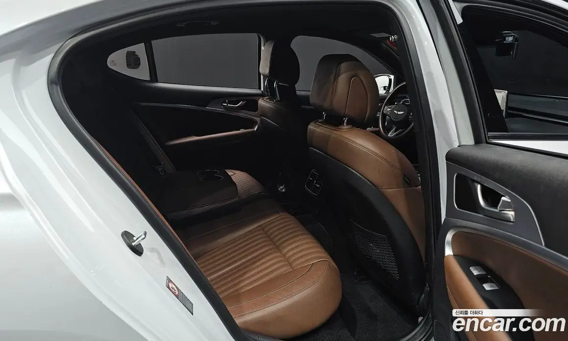 Genesis G70 2019 2.0 автомат (гидро), фото 16 Genesis G70 2019 2.0 автомат (гидро), фото 16