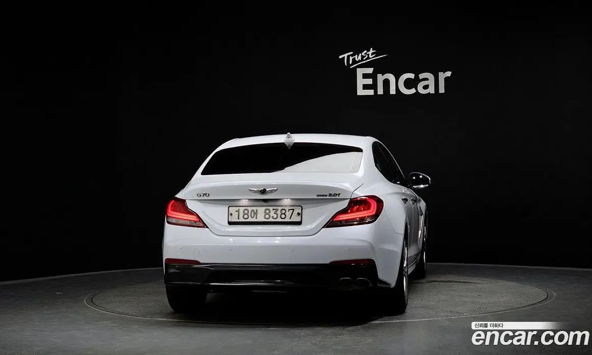 Genesis G70 2019 2.0 автомат (гидро), фото 4 Genesis G70 2019 2.0 автомат (гидро), фото 4