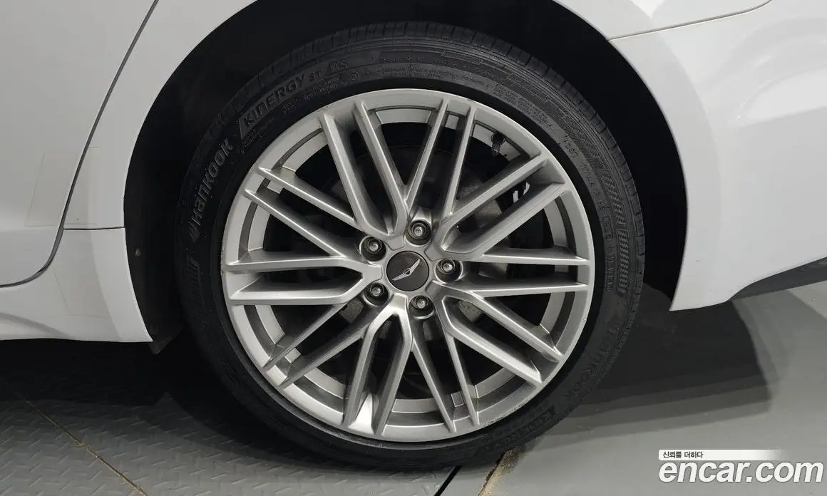 Genesis G70 2019 2.0 автомат (гидро), фото 7 Genesis G70 2019 2.0 автомат (гидро), фото 7
