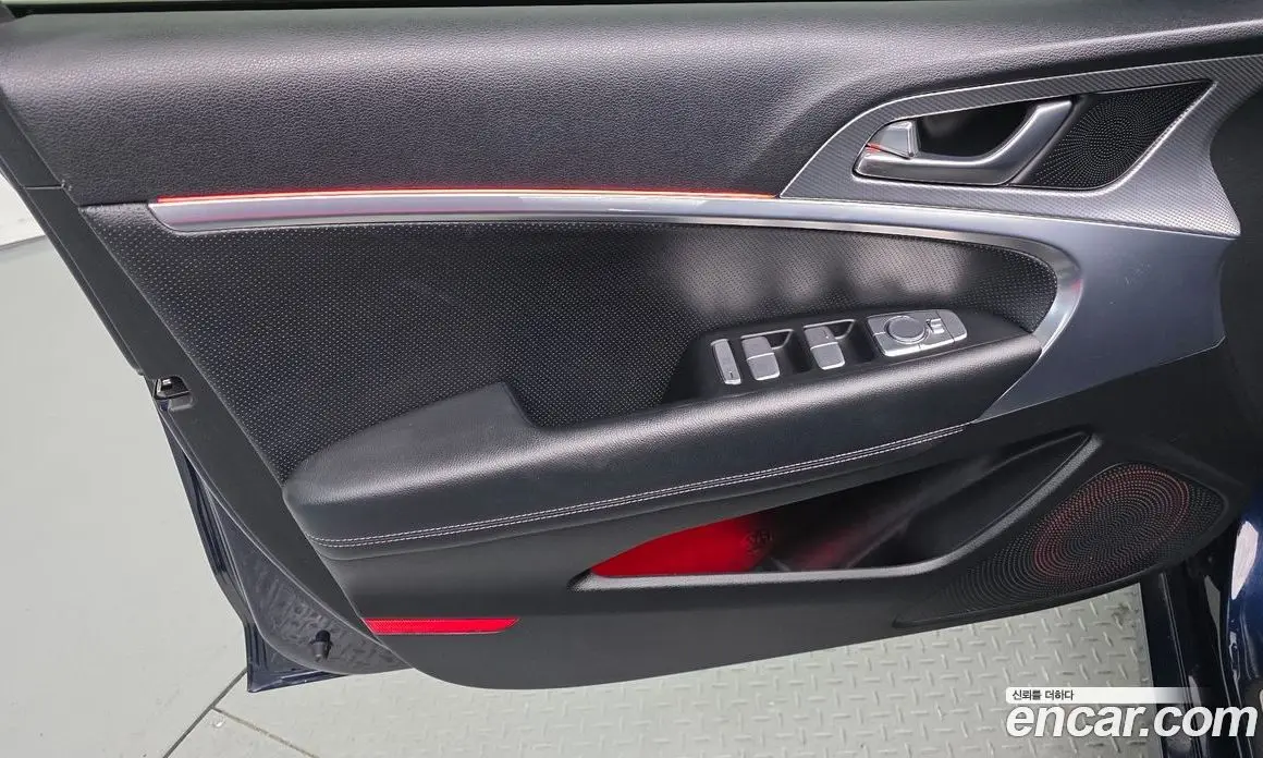Genesis G70 2021 2.0 автомат (гидро), фото 15 Genesis G70 2021 2.0 автомат (гидро), фото 15