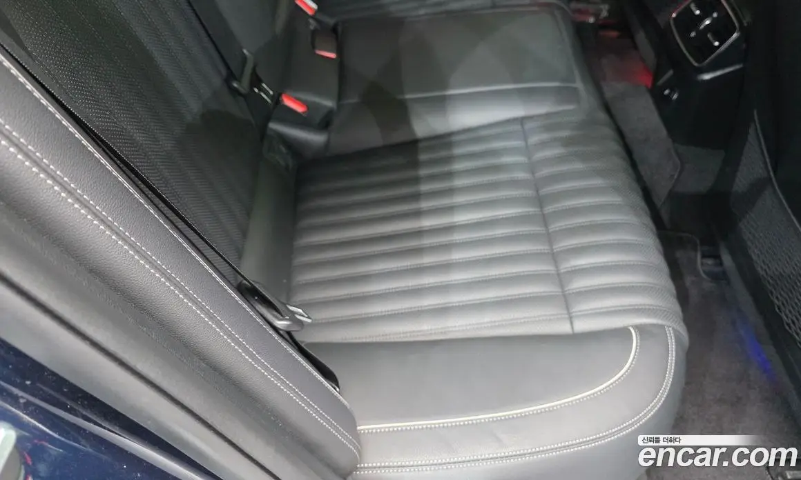 Genesis G70 2021 2.0 автомат (гидро), фото 16 Genesis G70 2021 2.0 автомат (гидро), фото 16