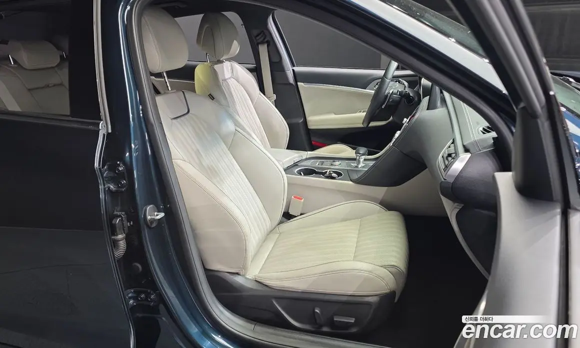 Genesis G70 2021 2.0 автомат (гидро), фото 18