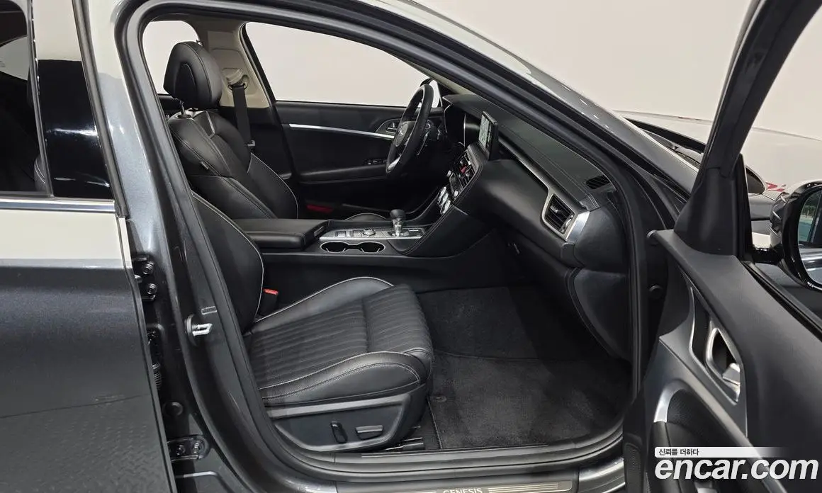 Genesis G70 2021 2.0 автомат (гидро), фото 17 Genesis G70 2021 2.0 автомат (гидро), фото 17