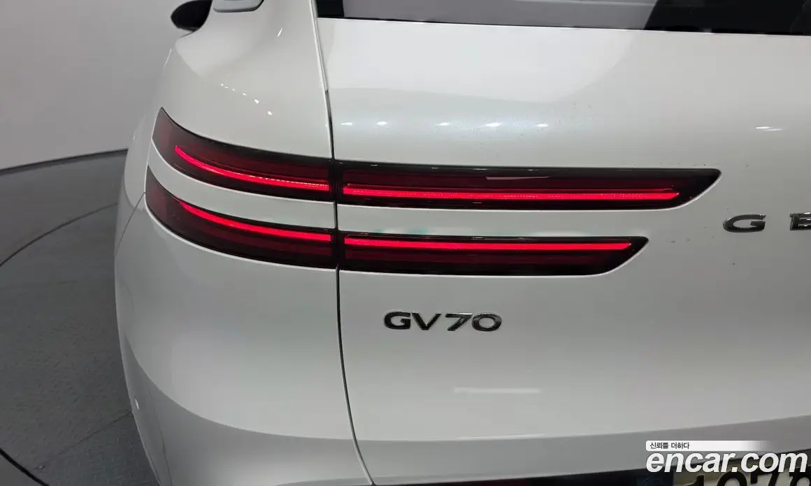 Genesis GV70 2022 2.5 автомат (гидро), фото 9