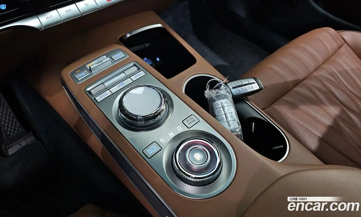 Genesis GV70 2023 2.5 автомат (гидро), фото 12 Genesis GV70 2023 2.5 автомат (гидро), фото 12