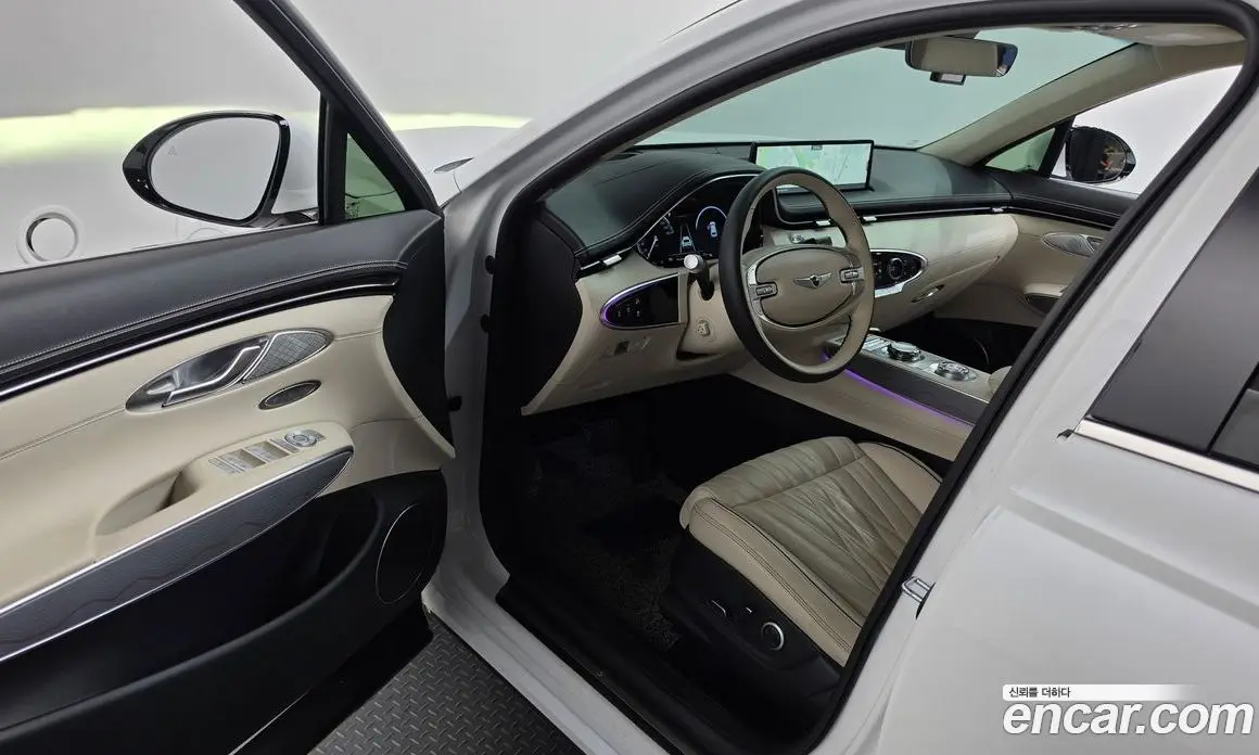 Genesis GV70 2023 2.5 автомат (гидро), фото 13 Genesis GV70 2023 2.5 автомат (гидро), фото 13