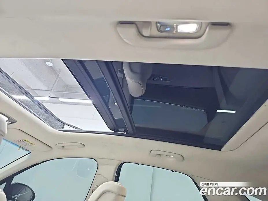 Genesis GV70 2023 2.5 автомат (гидро), фото 13 Genesis GV70 2023 2.5 автомат (гидро), фото 13