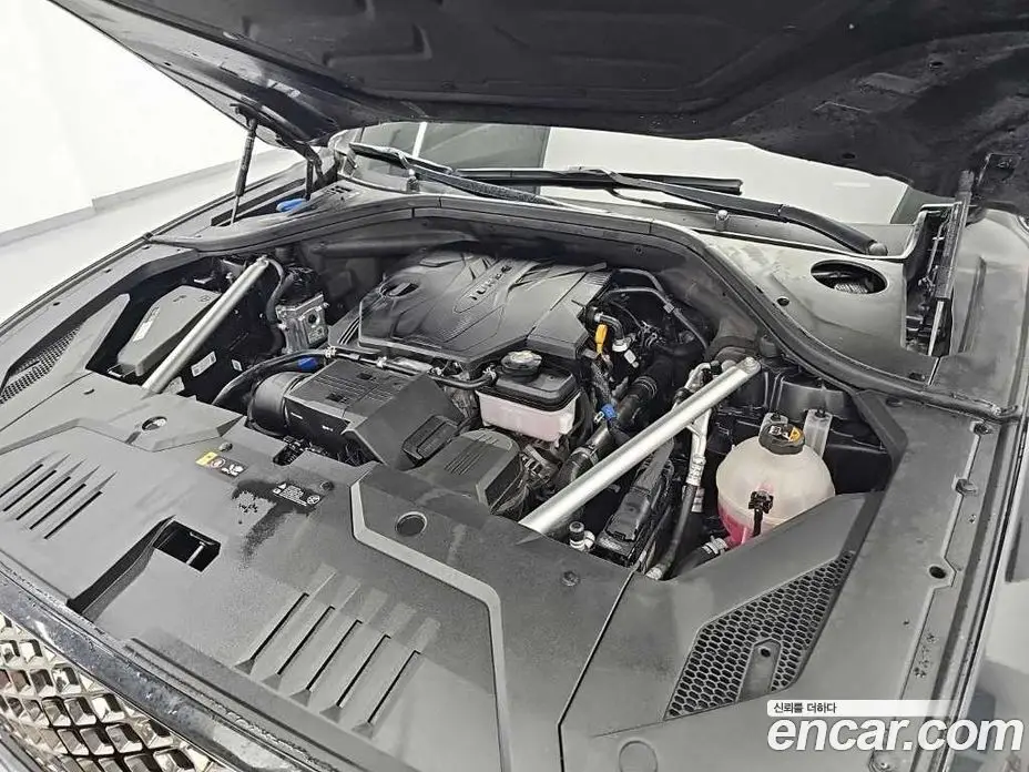Genesis GV70 2023 2.5 автомат (гидро), фото 4 Genesis GV70 2023 2.5 автомат (гидро), фото 4