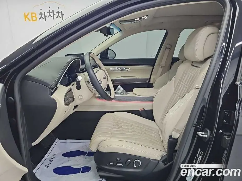 Genesis GV70 2023 2.5 автомат (гидро), фото 10 Genesis GV70 2023 2.5 автомат (гидро), фото 10