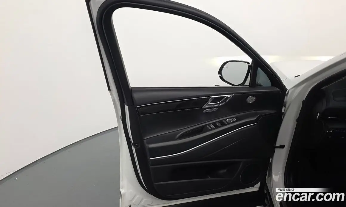 Genesis GV80 2022 2.5 автомат (гидро), фото 14 Genesis GV80 2022 2.5 автомат (гидро), фото 14