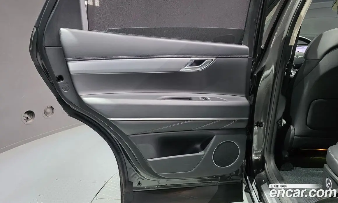 Genesis GV80 2023 2.5 автомат (гидро), фото 15