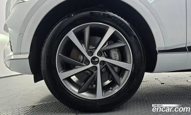 Genesis GV80 2025 2.5 автомат (гидро), миниатюра 4