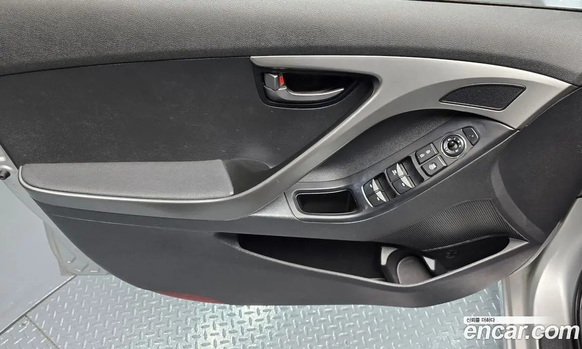 Hyundai Avante 2011 1.6 автомат (гидро), фото 14