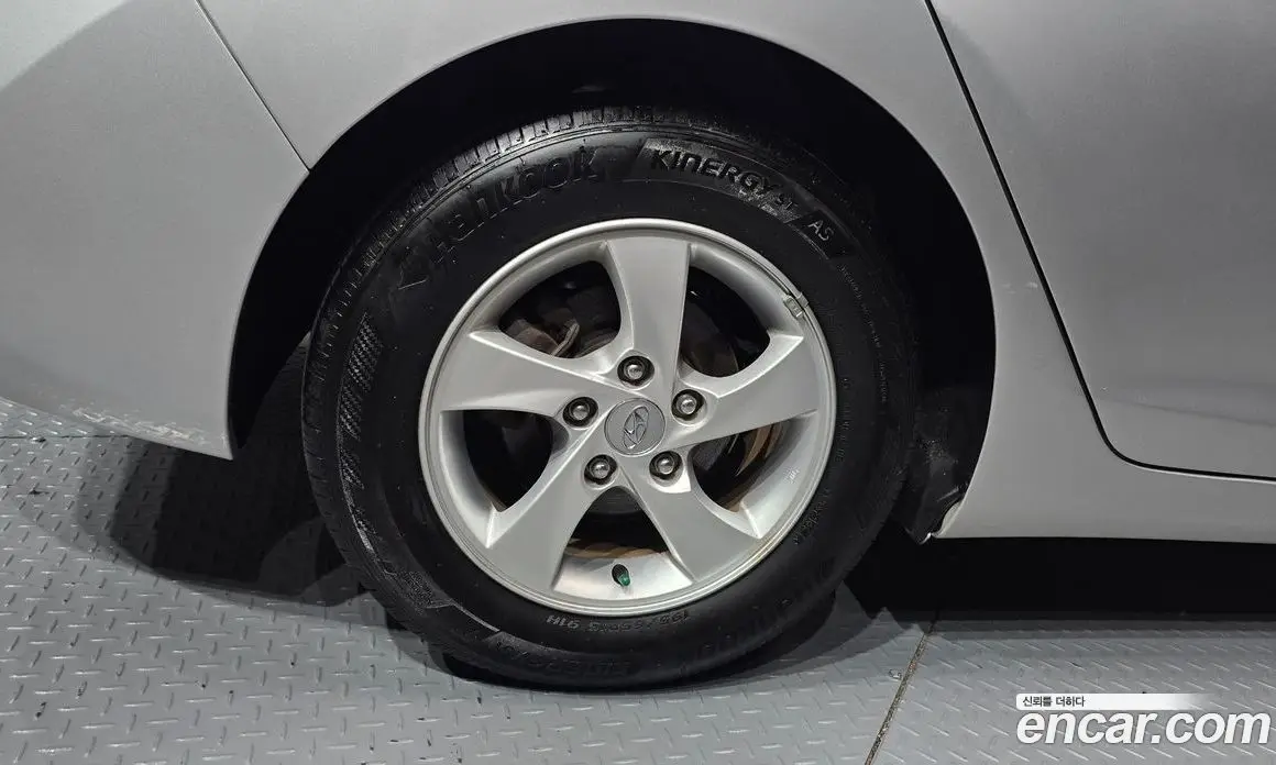 Hyundai Avante 2011 1.6 автомат (гидро), фото 5