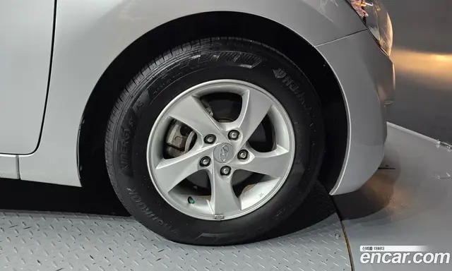 Hyundai Avante 2011 1.6 автомат (гидро), миниатюра 7