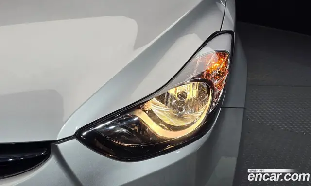 Hyundai Avante 2011 1.6 автомат (гидро), миниатюра 8