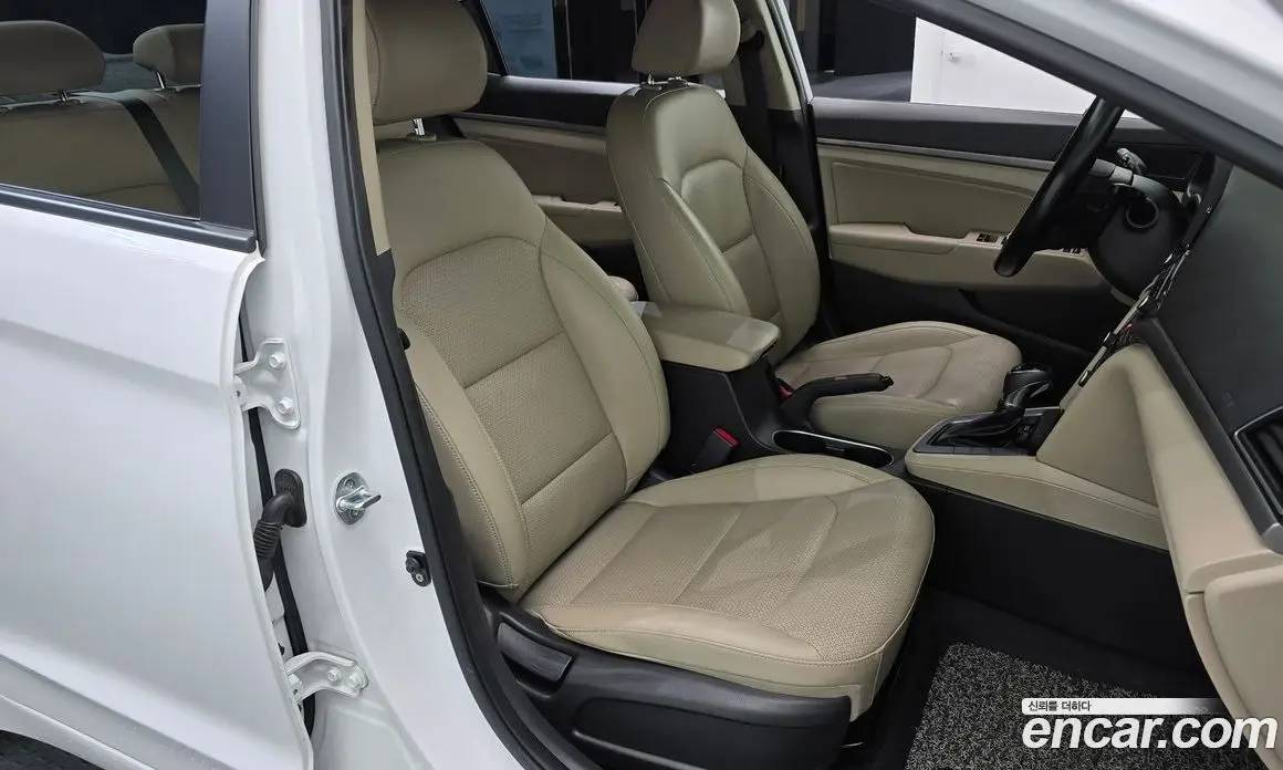 Hyundai Avante 2018 1.6 автомат (гидро), фото 16 Hyundai Avante 2018 1.6 автомат (гидро), фото 16