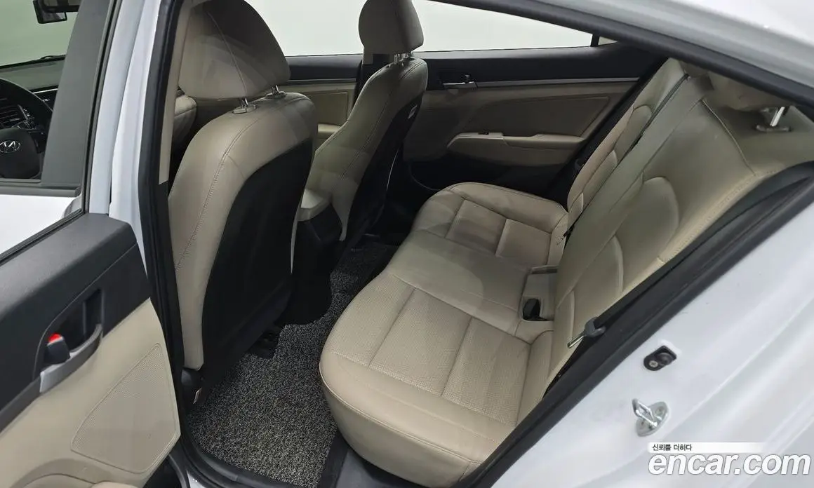 Hyundai Avante 2018 1.6 автомат (гидро), фото 18 Hyundai Avante 2018 1.6 автомат (гидро), фото 18