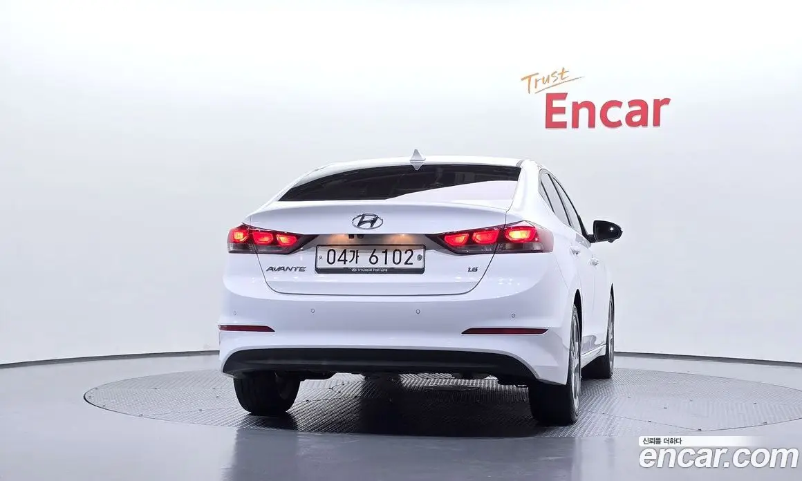 Hyundai Avante 2018 1.6 автомат (гидро), фото 4 Hyundai Avante 2018 1.6 автомат (гидро), фото 4