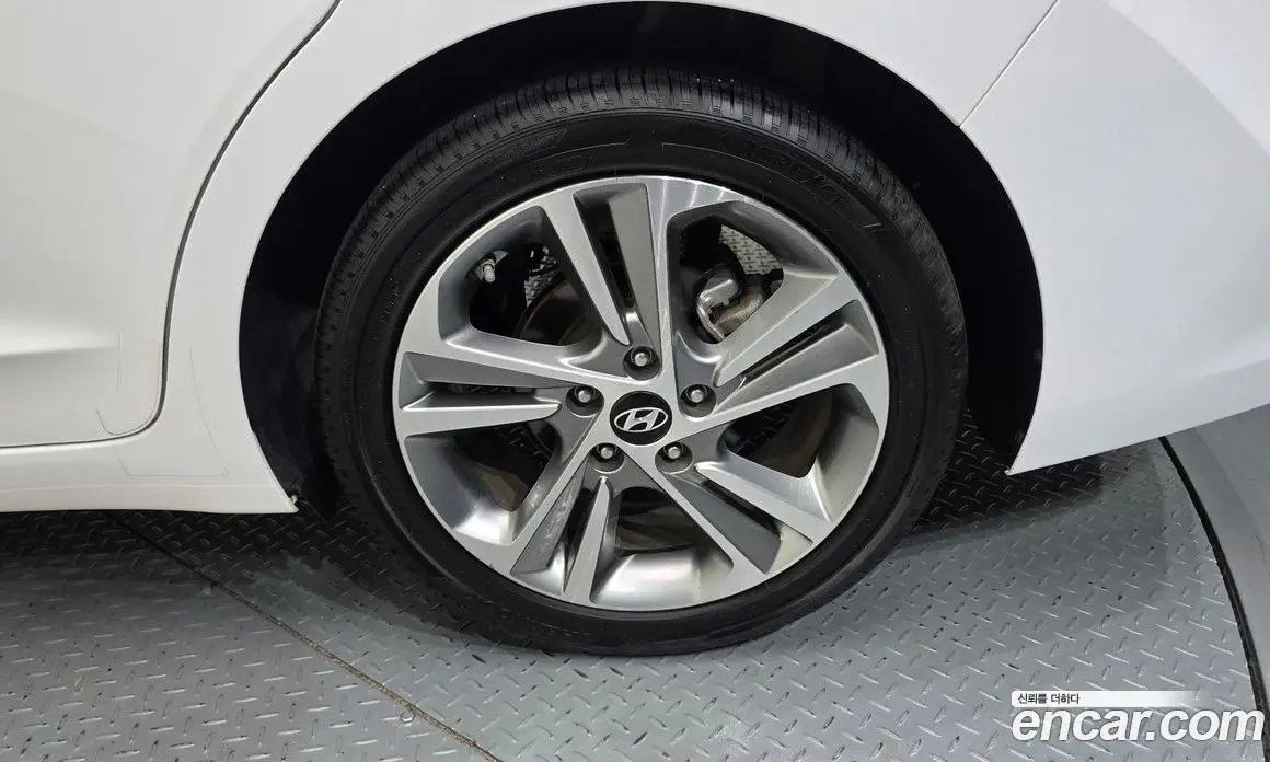 Hyundai Avante 2018 1.6 автомат (гидро), фото 7 Hyundai Avante 2018 1.6 автомат (гидро), фото 7