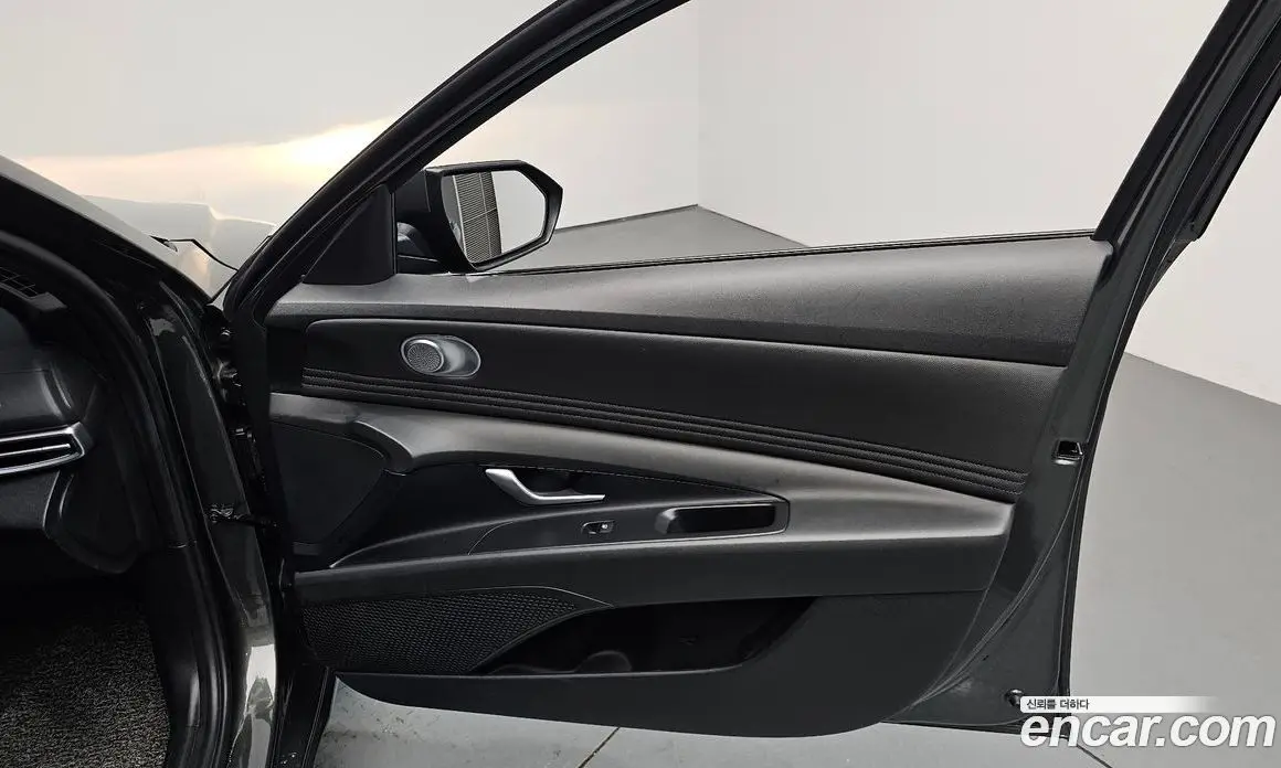 Hyundai Avante 2020 1.6 автомат (гидро), фото 13