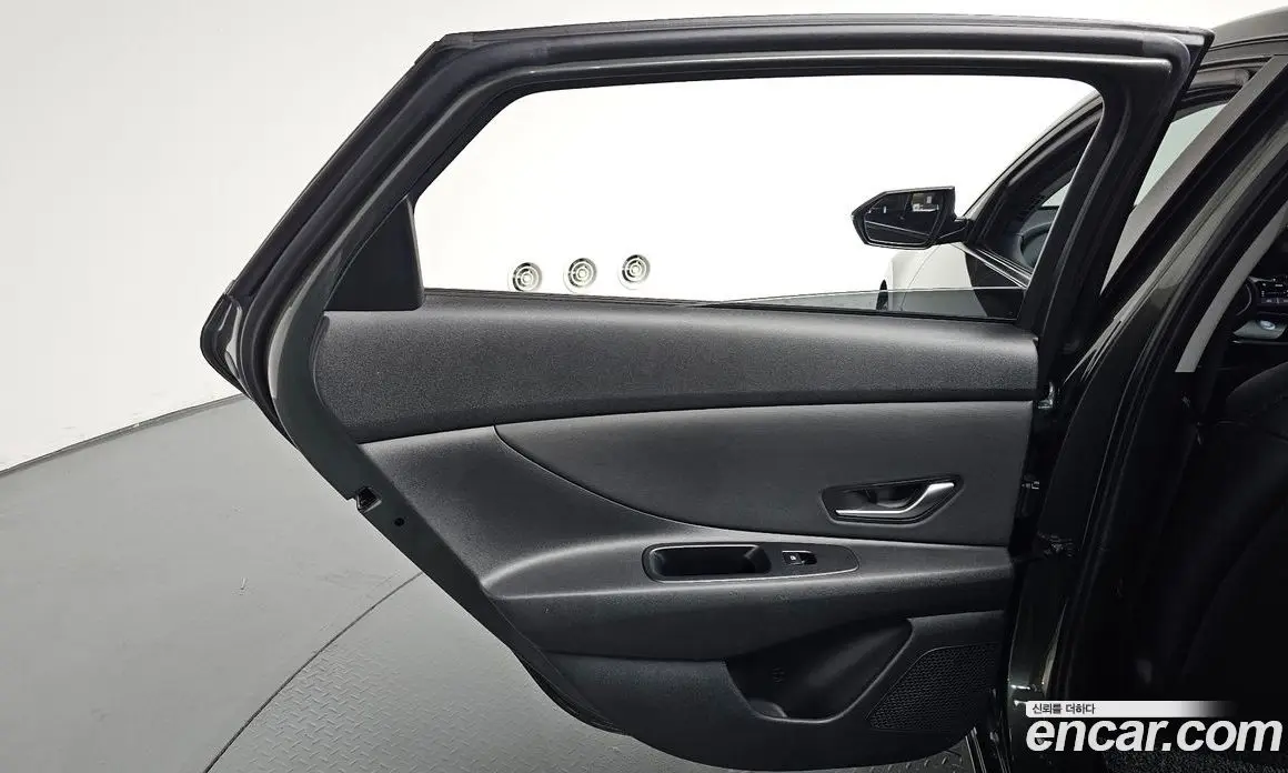 Hyundai Avante 2020 1.6 автомат (гидро), фото 14