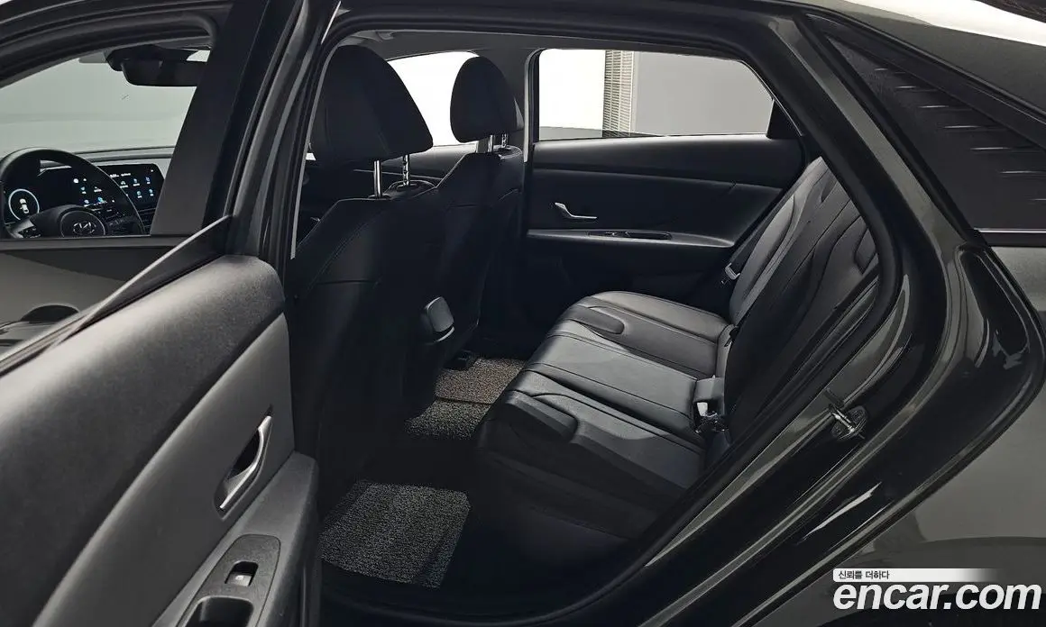 Hyundai Avante 2020 1.6 автомат (гидро), фото 17