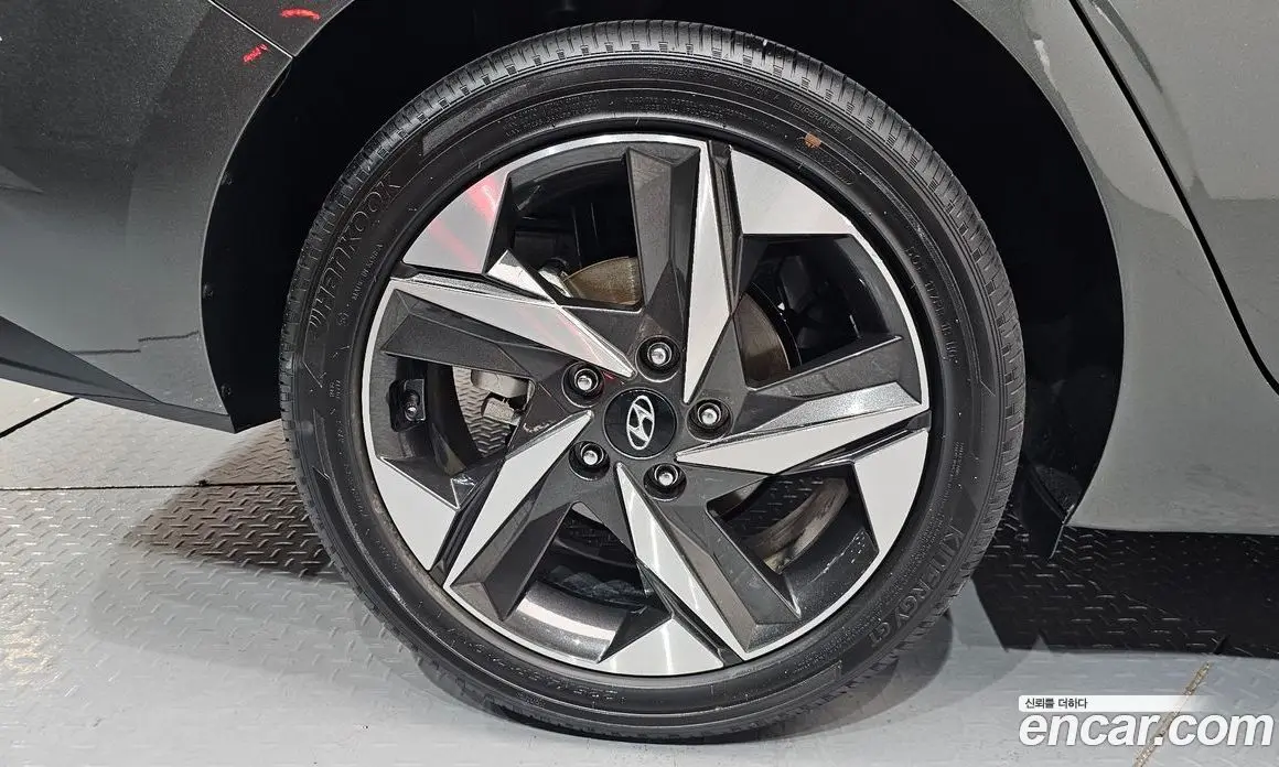 Hyundai Avante 2020 1.6 автомат (гидро), фото 6