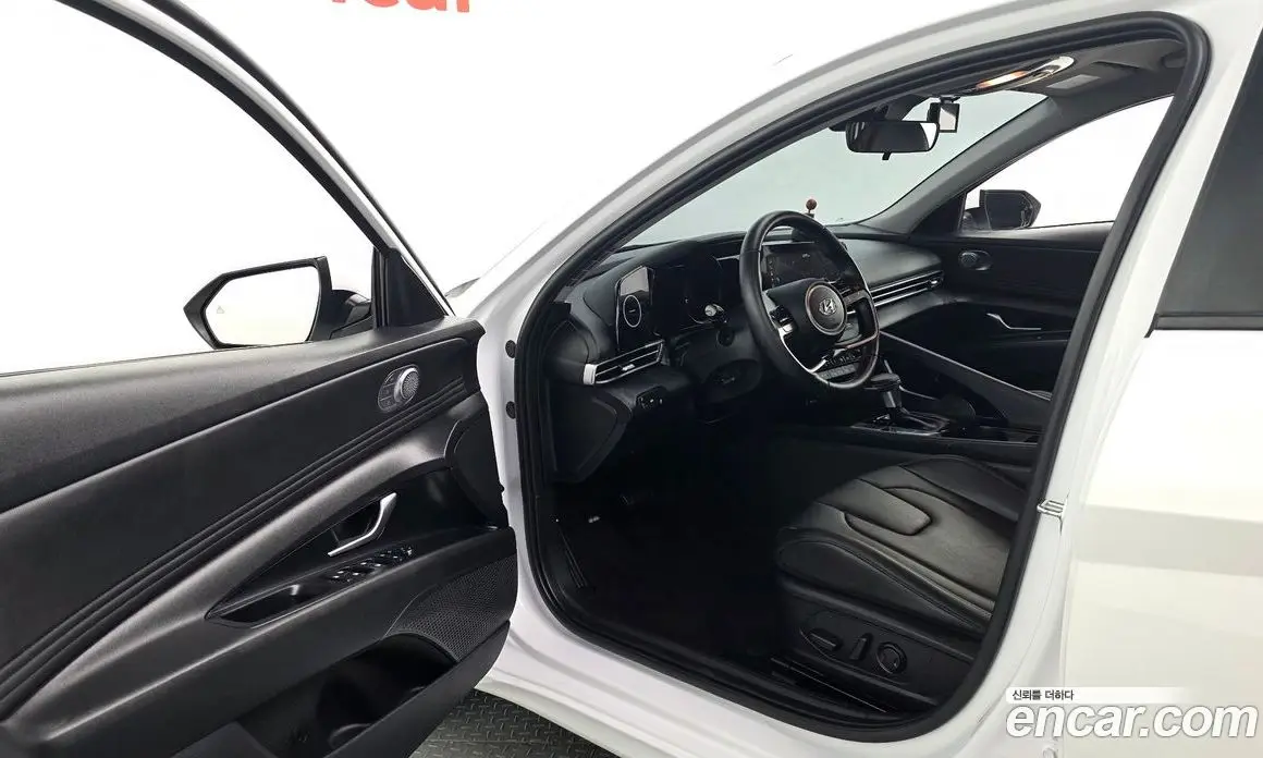 Hyundai Avante 2020 1.6 автомат (гидро), фото 13