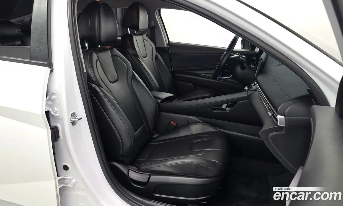 Hyundai Avante 2020 1.6 автомат (гидро), фото 17