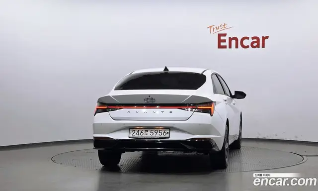Hyundai Avante 2020 1.6 автомат (гидро), миниатюра 4