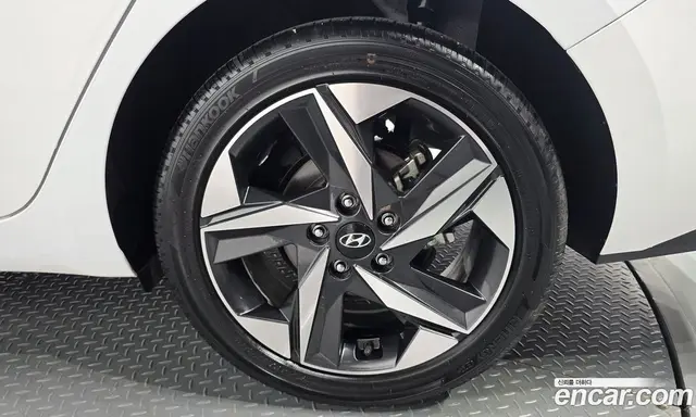 Hyundai Avante 2020 1.6 автомат (гидро), миниатюра 7