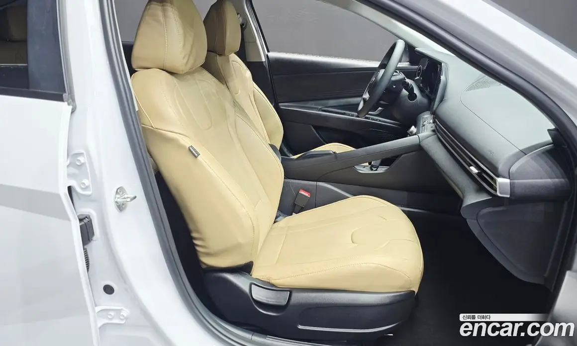 Hyundai Avante 2021 1.6 автомат (гидро), фото 18