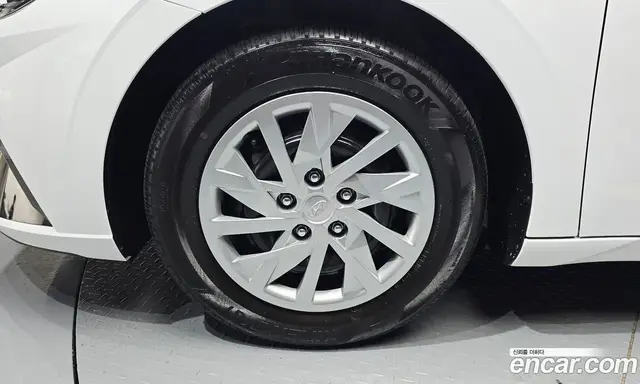 Hyundai Avante 2021 1.6 автомат (гидро), миниатюра 5