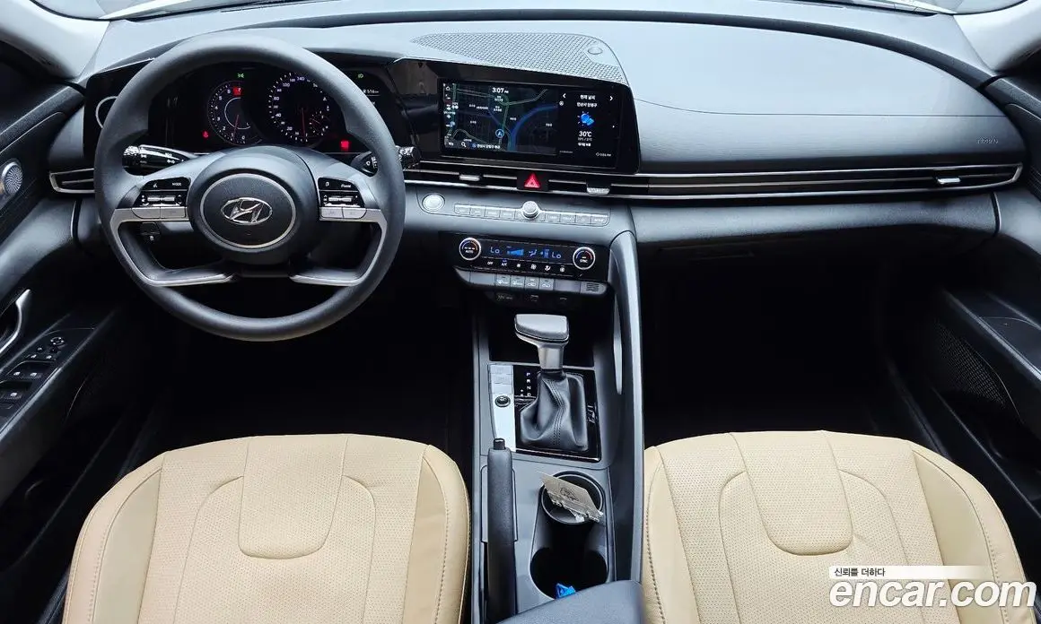 Hyundai Avante 2021 1.6 автомат (гидро), фото 10