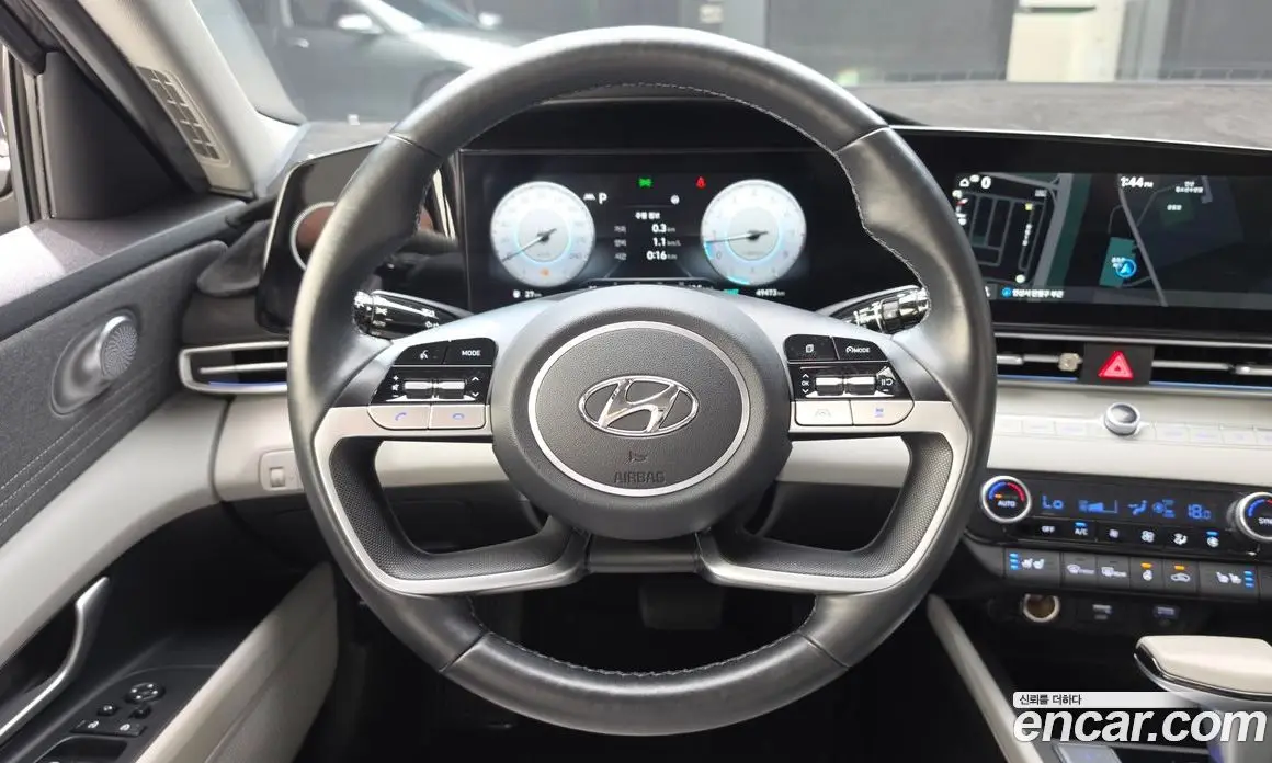Hyundai Avante 2022 1.6 автомат (гидро), фото 13